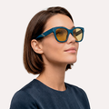 Occhiali da sole donna AURA Dusk Blue ZP8 indossati